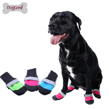 Produtos para animais de estimação por atacado À Prova D &#39;Água Anti slip Dog Botas de segurança reflexivo cão sapatos de inverno